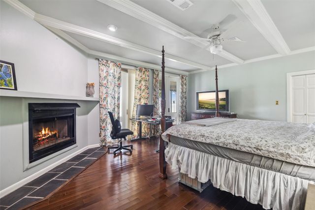 425 Old Fm 224, Coldspring, TX 77331