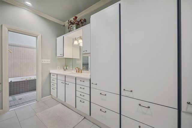 425 Old Fm 224, Coldspring, TX 77331