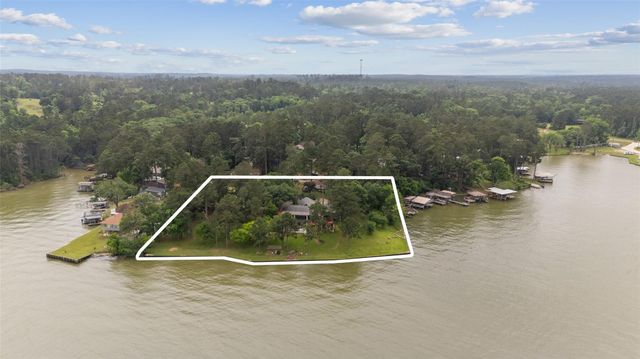 425 Old Fm 224, Coldspring, TX 77331