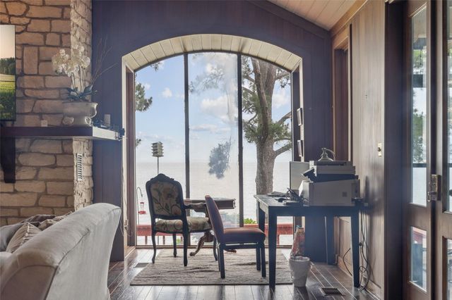 425 Old Fm 224, Coldspring, TX 77331