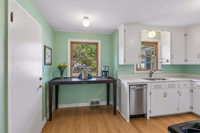808 W 57th Street, Minneapolis, MN 55419