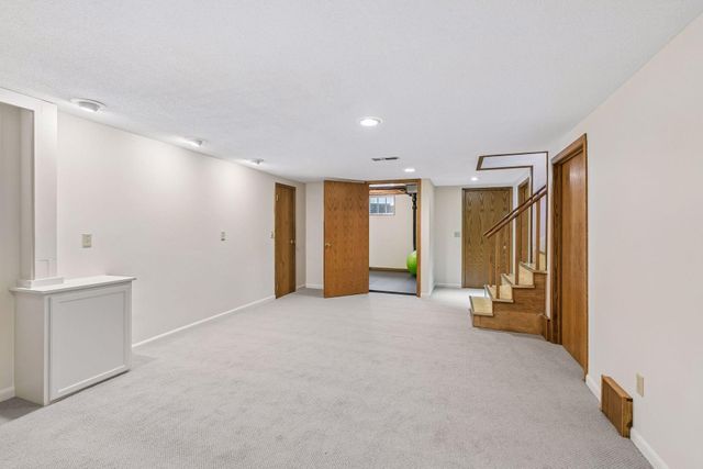 808 W 57th Street, Minneapolis, MN 55419