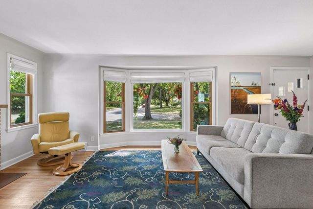 808 W 57th Street, Minneapolis, MN 55419