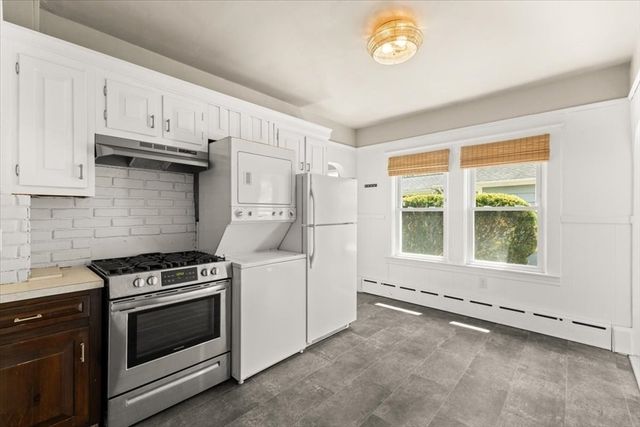 32 Bernice Ave, Brockton, MA 02301