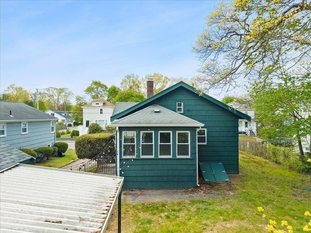 32 Bernice Ave, Brockton, MA 02301