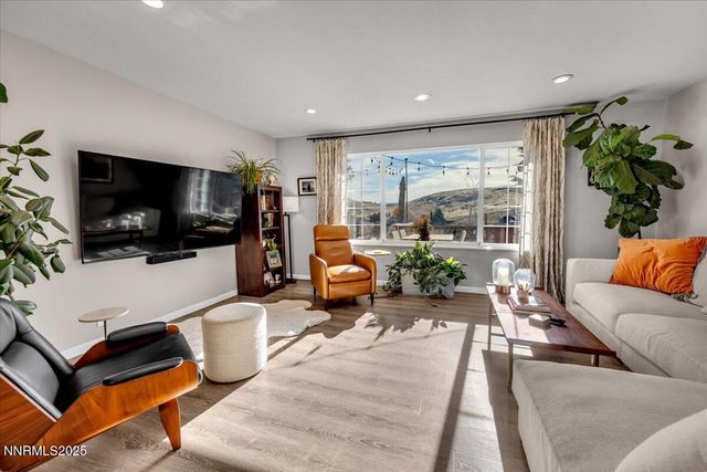 3880 Piccadilly Drive, Reno, NV 89509