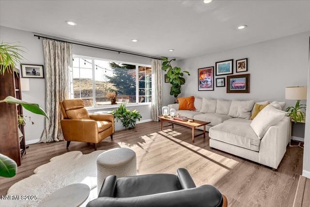 3880 Piccadilly Drive, Reno, NV 89509