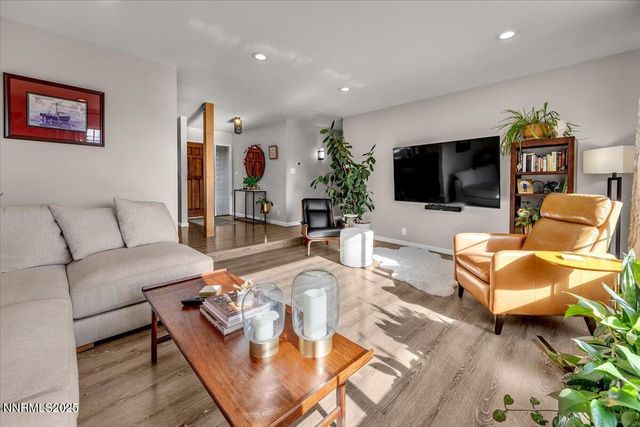 3880 Piccadilly Drive, Reno, NV 89509