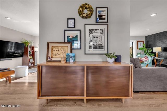 3880 Piccadilly Drive, Reno, NV 89509