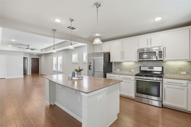 821 Hamilton LN, Georgetown, TX 78633
