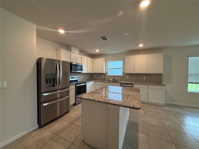 30596 THUNDERBIRD DRIVE, Wesley Chapel, FL 33545
