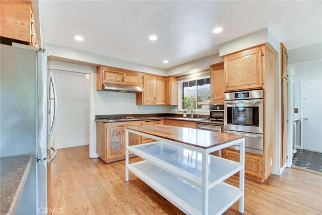 1302 E Bennett, Glendora, CA 91741