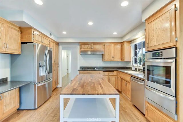 1302 E Bennett, Glendora, CA 91741