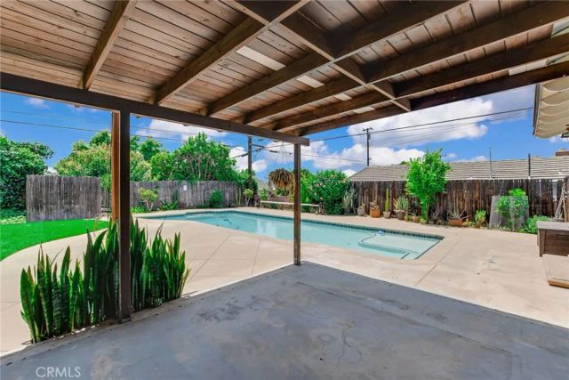 1302 E Bennett, Glendora, CA 91741
