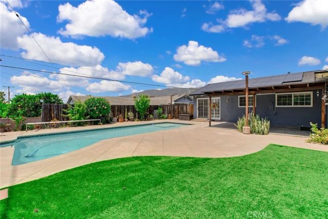 1302 E Bennett, Glendora, CA 91741