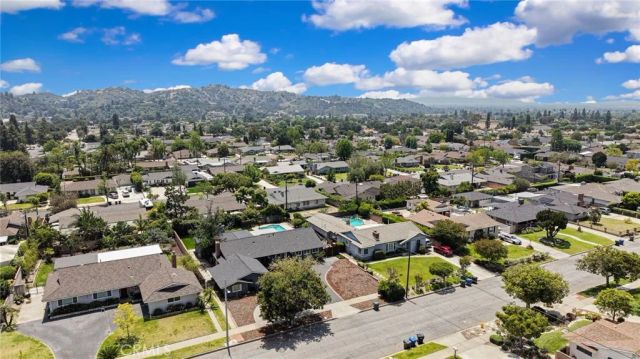 1302 E Bennett, Glendora, CA 91741