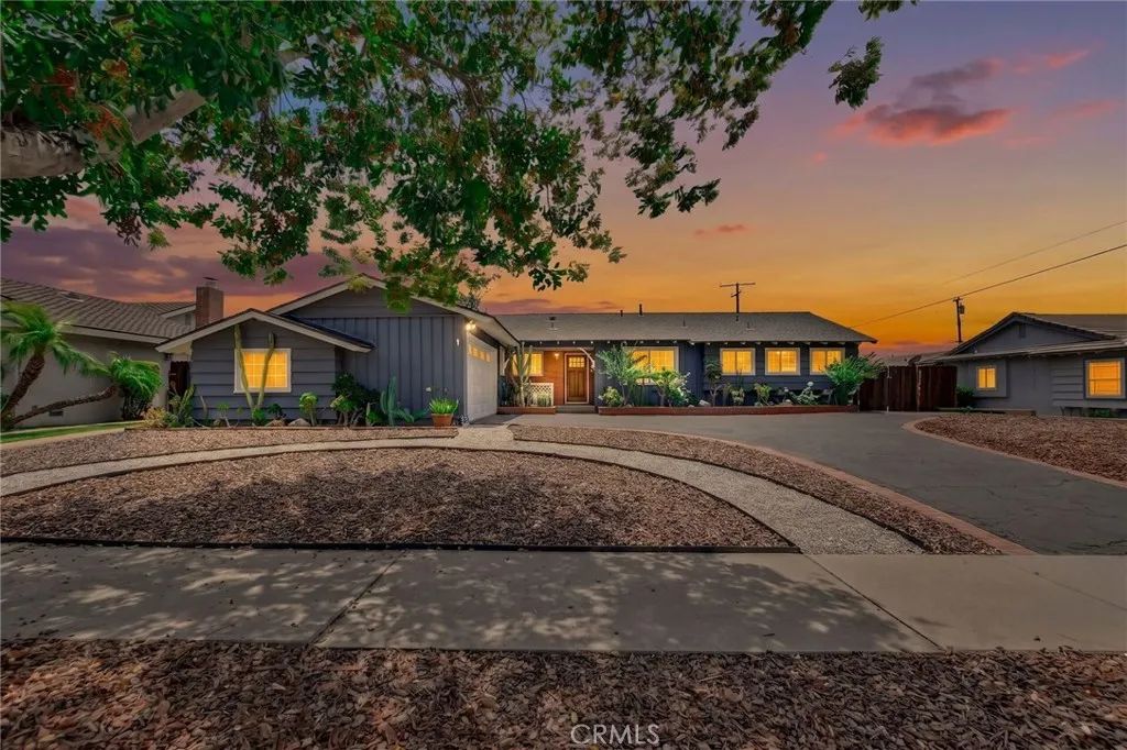 1302 E Bennett, Glendora, CA 91741