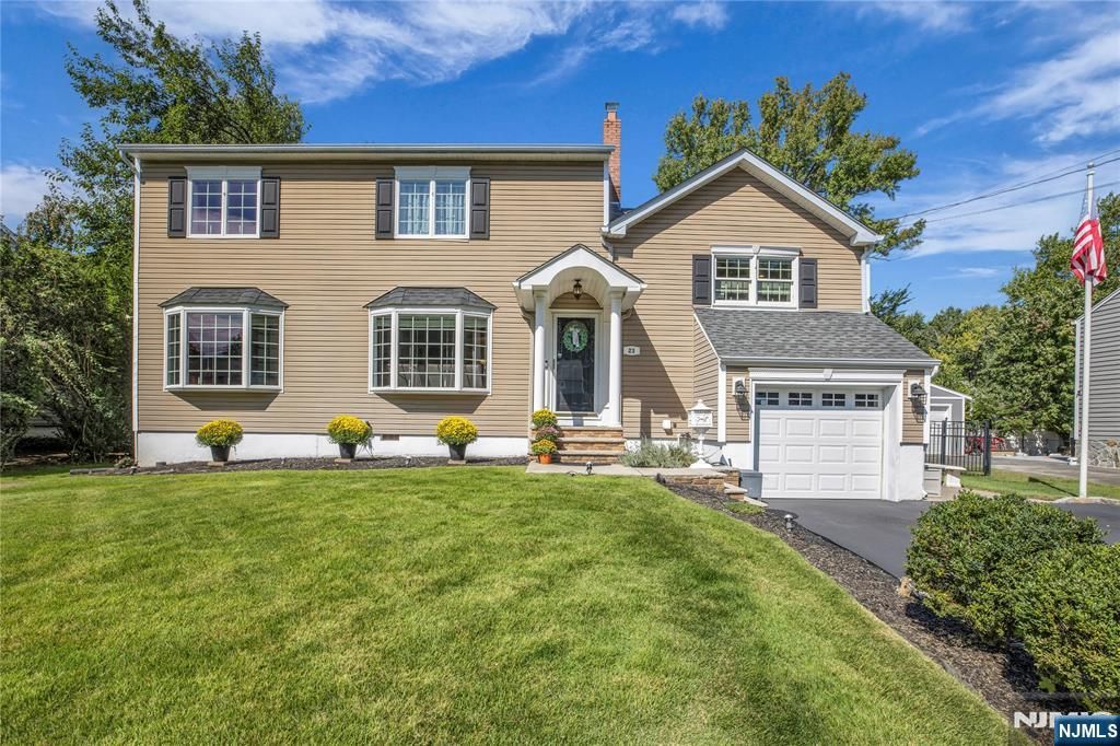 23 Meadow Drive, Little Falls, NJ 07424