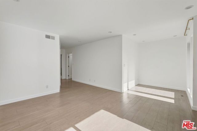 5307 Wilkinson Avenue 10, Valley Village, CA 91607