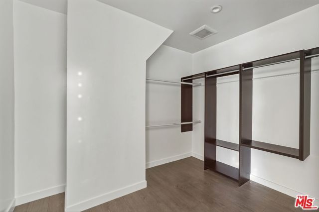 5307 Wilkinson Avenue 10, Valley Village, CA 91607