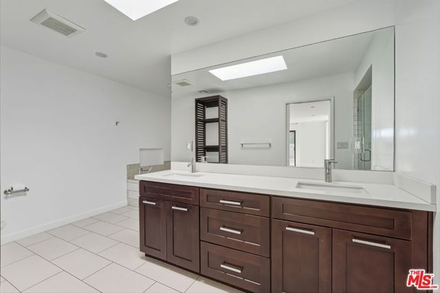 5307 Wilkinson Avenue 10, Valley Village, CA 91607