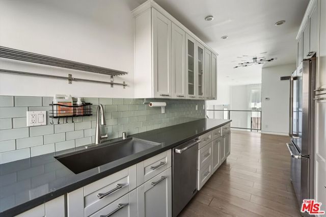 5307 Wilkinson Avenue 10, Valley Village, CA 91607