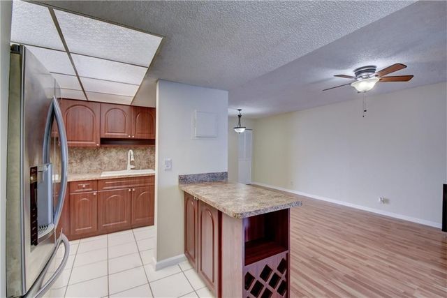 1759 NW 80th Avenue E, Margate, FL 33063