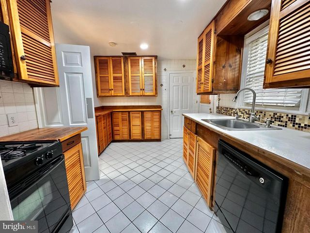 2701 13TH ST S, Arlington, VA 22204