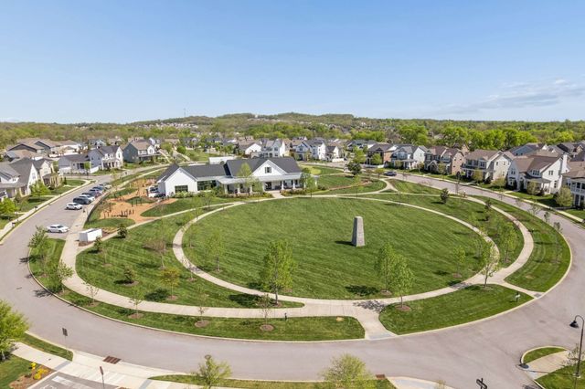 325 Gingerwood Ln, Hendersonville, TN 37075