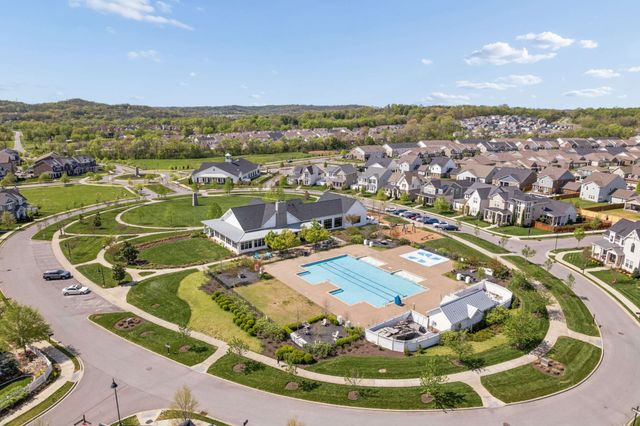 325 Gingerwood Ln, Hendersonville, TN 37075