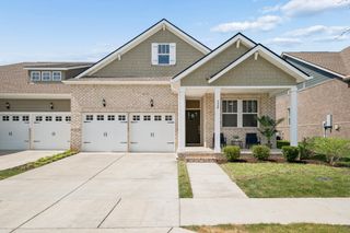 325 Gingerwood Ln, Hendersonville, TN 37075