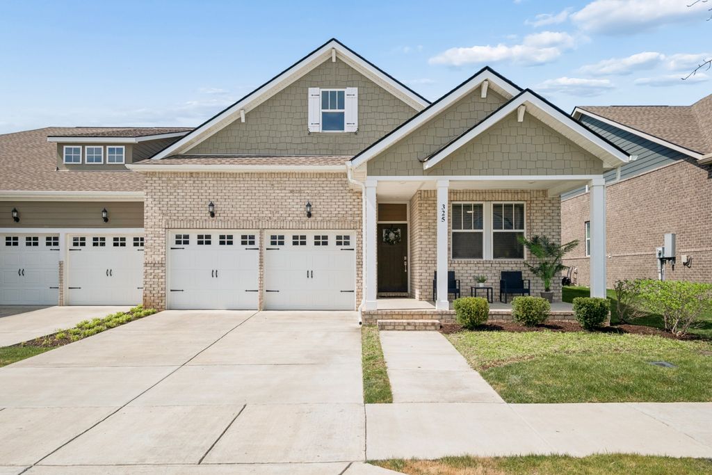 325 Gingerwood Ln, Hendersonville, TN 37075