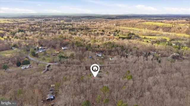 6856 HOWELLSVILLE RD, Boyce, VA 22620