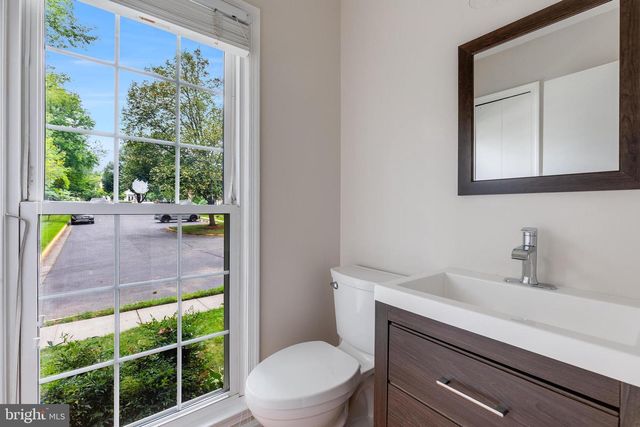 9911 FINIAN CT, Vienna, VA 22181