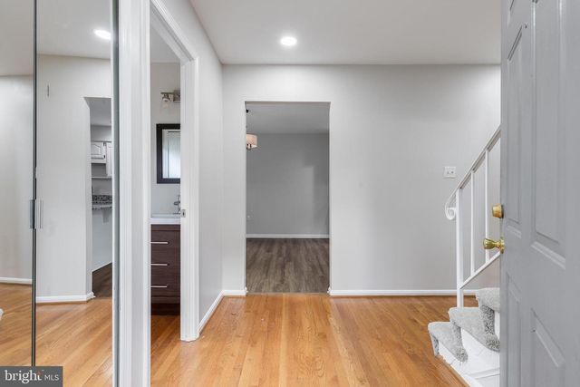 9911 FINIAN CT, Vienna, VA 22181