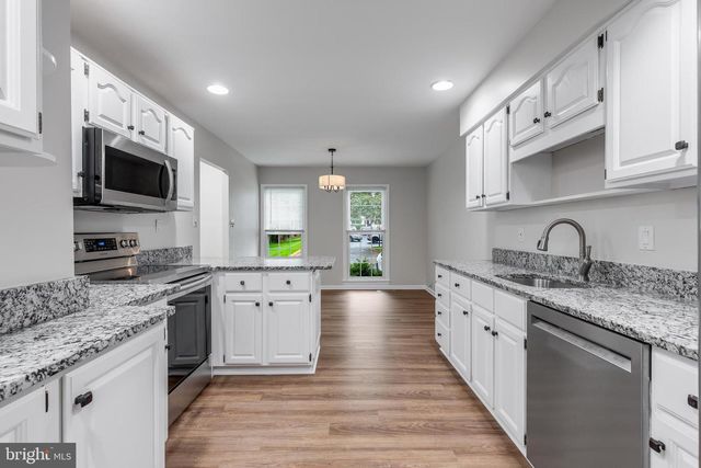 9911 FINIAN CT, Vienna, VA 22181