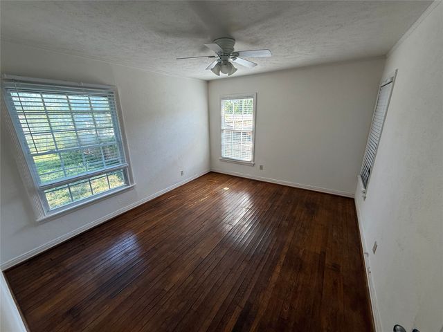 3623 Mount Everest Street, Dallas, TX 75211