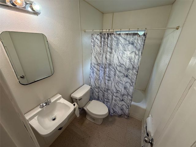 3623 Mount Everest Street, Dallas, TX 75211