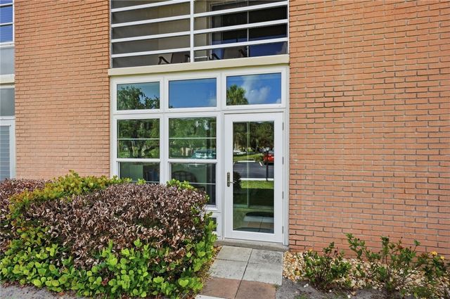 12 Vista Gardens Trail 104, Vero Beach, FL 32962