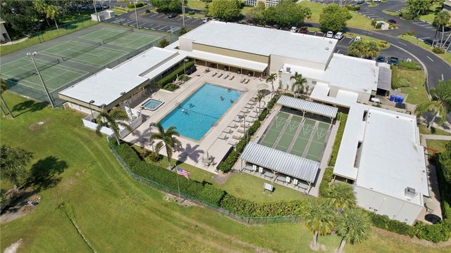 12 Vista Gardens Trail 104, Vero Beach, FL 32962