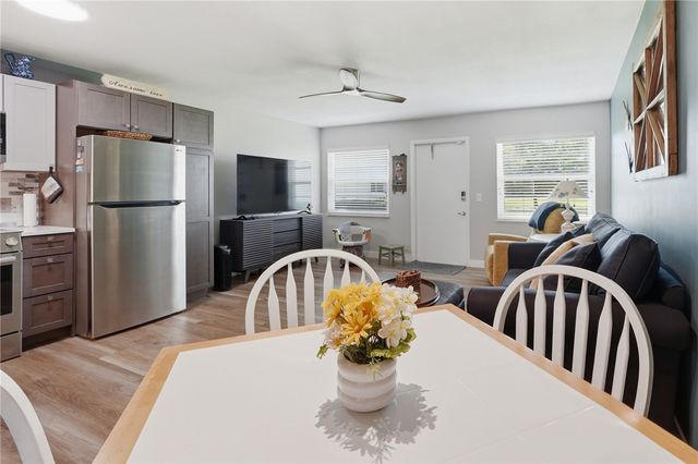 12 Vista Gardens Trail 104, Vero Beach, FL 32962