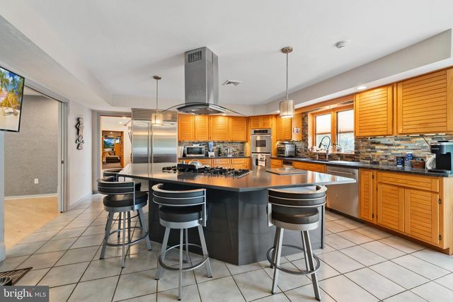 502 LONG LN, Huntingdon Valley, PA 19006