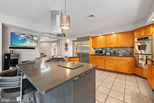 502 LONG LN, Huntingdon Valley, PA 19006