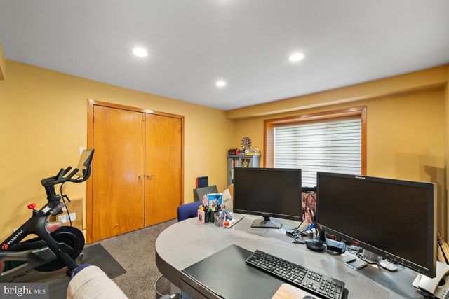 502 LONG LN, Huntingdon Valley, PA 19006