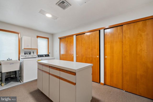 502 LONG LN, Huntingdon Valley, PA 19006