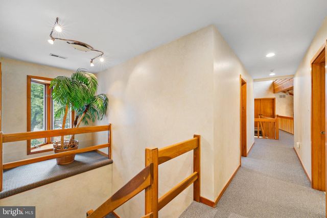 502 LONG LN, Huntingdon Valley, PA 19006