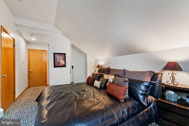 502 LONG LN, Huntingdon Valley, PA 19006
