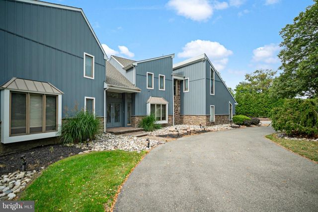 502 LONG LN, Huntingdon Valley, PA 19006