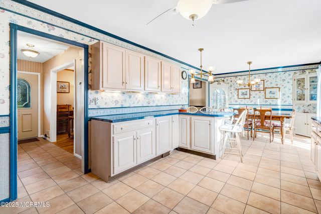 4 Brooke Street, Oakhurst, NJ 07755