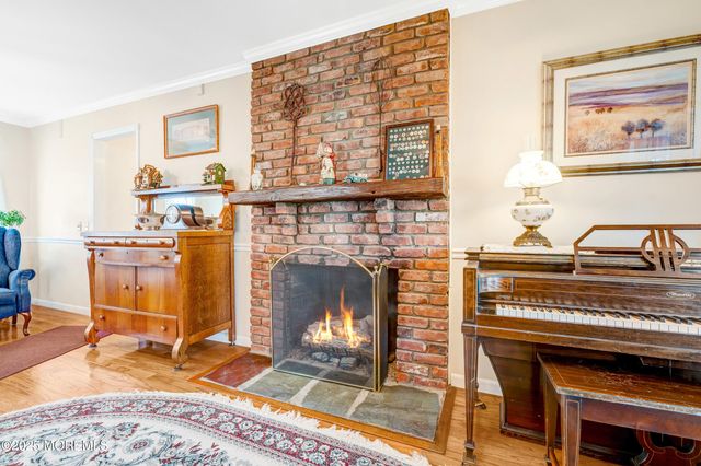 4 Brooke Street, Oakhurst, NJ 07755